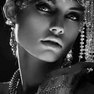 Meet your Posher, Makay